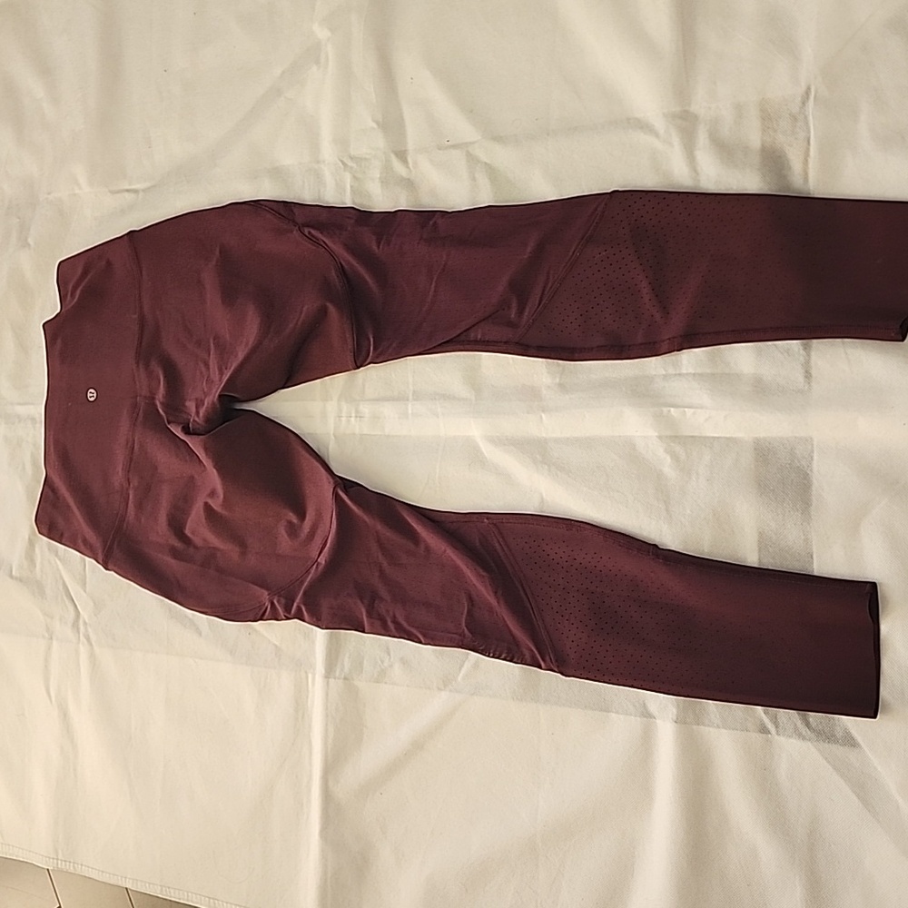 Lululemon leggings size 8